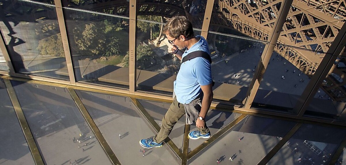 Prenota in anticipo i biglietti per salire sulla cima della Torre Eiffel
