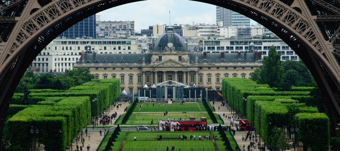 Prenota ora i biglietti per visitare la Torre Eiffel e salta la lunga coda all'ingresso