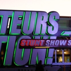 Moteurs... Action! Stunt Show Spectacular: lo storico spettacolo di stuntmen ormai chiuso