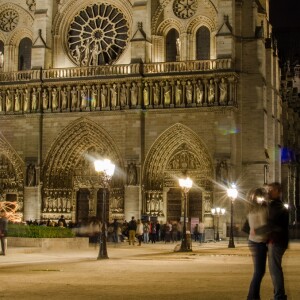 Notredame bacio