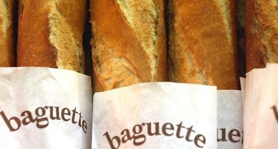 Spopola a Parigi il distributore di baguette