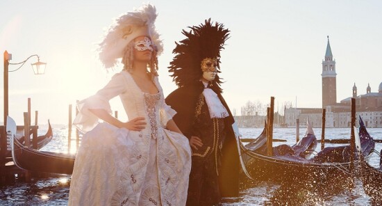 A Parigi un ballo in maschera ispirato al Carnevale di Venezia
