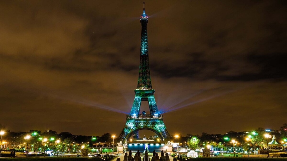 Prenota ora i biglietti per salire sulla cima della Torre Eiffel. Vedi i migliori prodotti selezionati per te da VIVI CITY