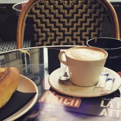 #Jesuisenterrasse e #Tousaubistrot: la rinascita di Parigi passa anche dai social