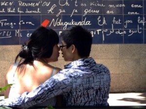 le-mur-des-je-t-aime-parigi-fidanzati