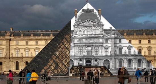 Sparisce la Piramide del Louvre! 