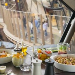 Come prenotare una cena (o un pranzo) sulla Torre Eiffel