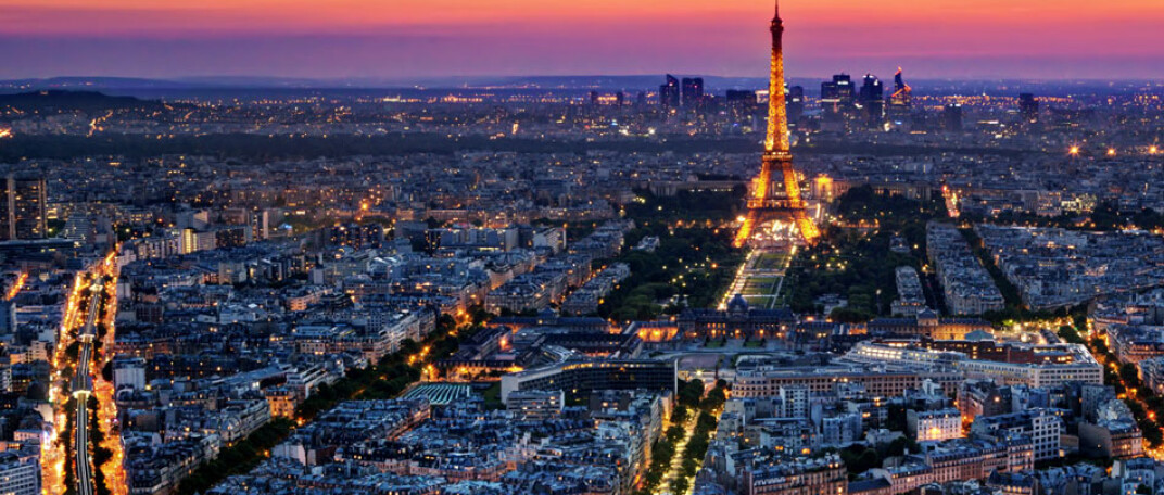 panoramica parigi illuminata