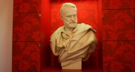 Casa Museo Victor Hugo busto
