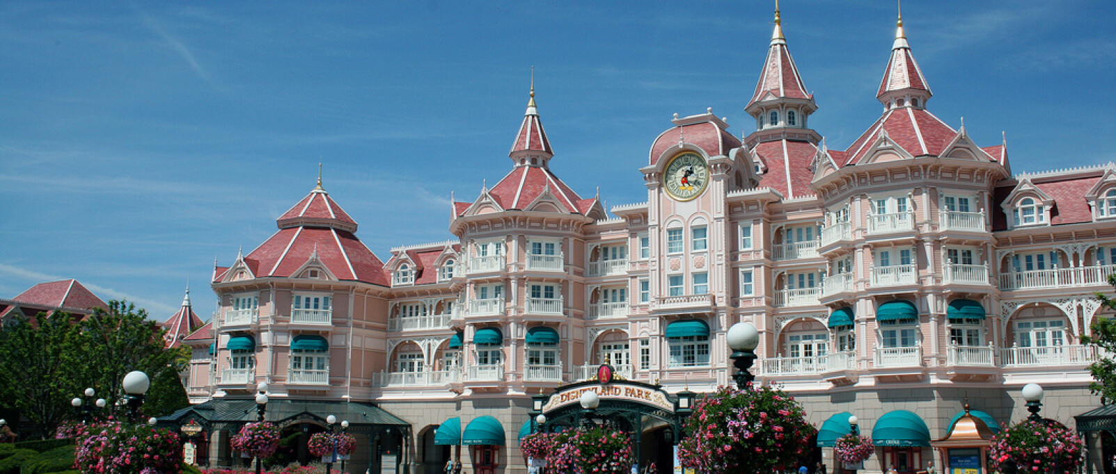 Disneyland Hotel David Jafra flickr