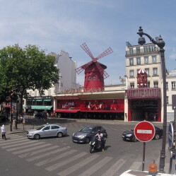 Pigalle: Scopri il quartiere a luci rosse di Parigi