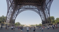 02 Sotto la Torre Eiffel