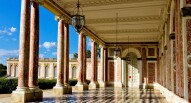 grand trianon loggia chateau versailles