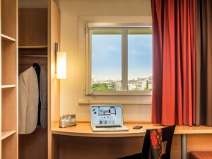Ibis Montmartre Parigi Booking