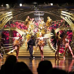 Guida al Cabaret Lido di Parigi