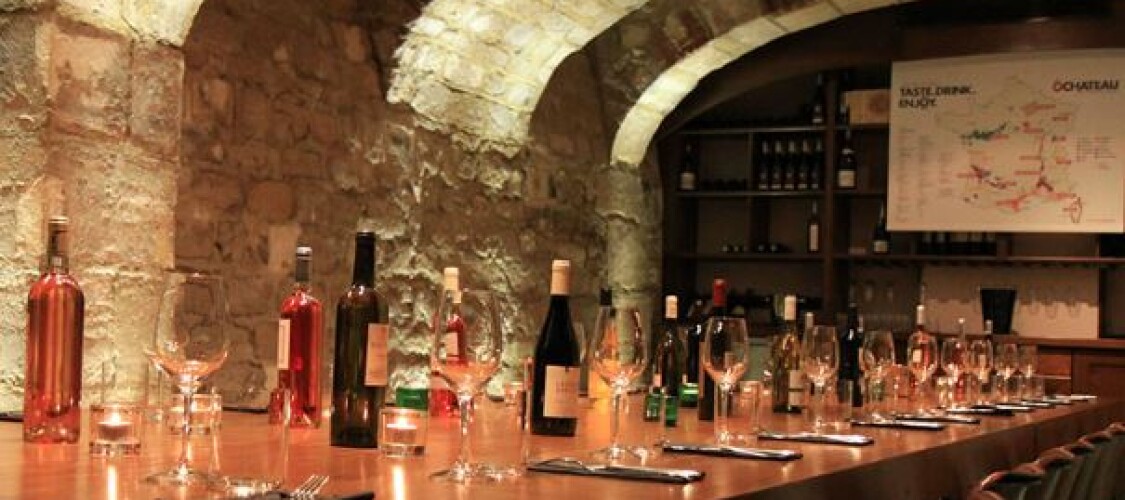Prenota una degustazione di vini francesi alla cantina Ô Château