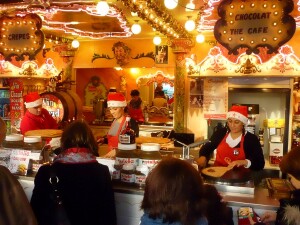 Mercatini di Natale Parigi Vino Caldo e Crepes foto di Evan Bench via flickr