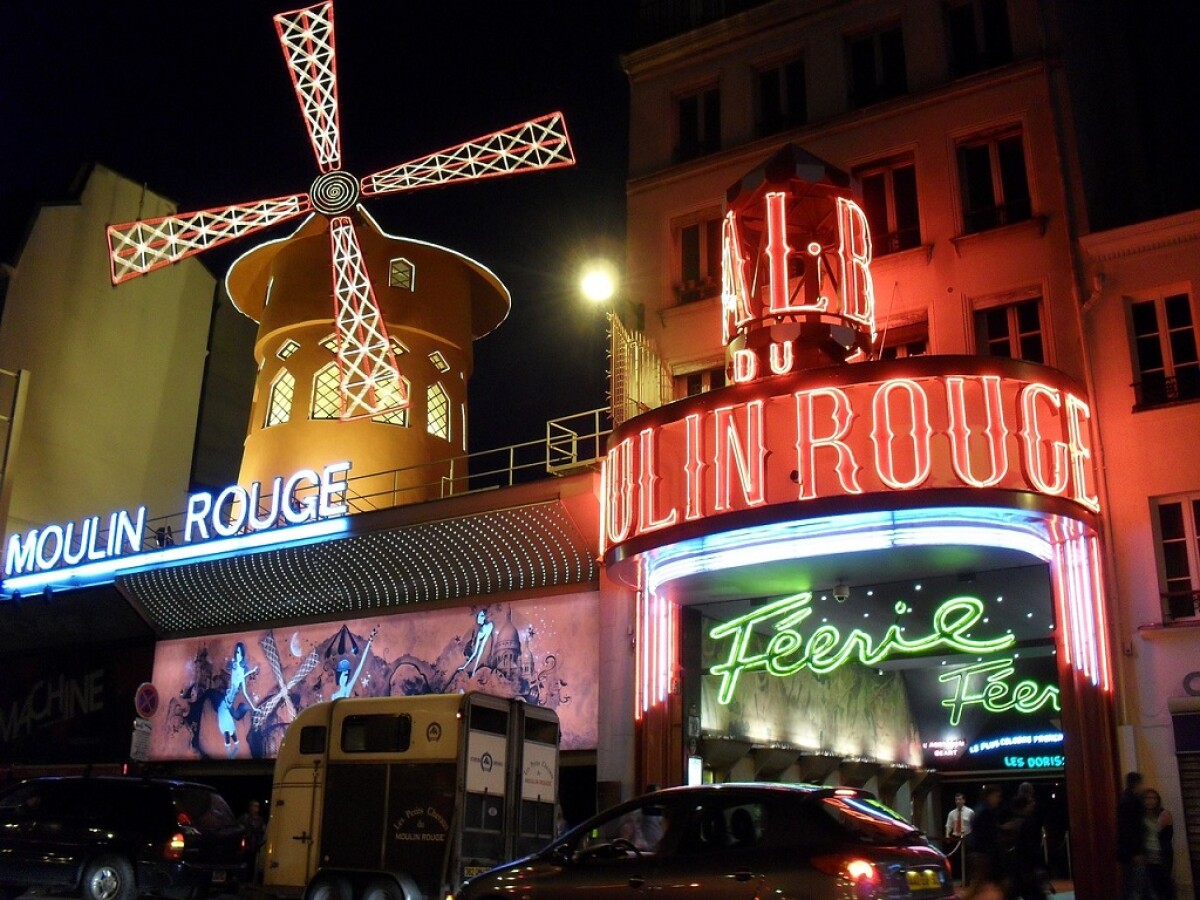 Assicurati i migliori posti per il Moulin Rouge: prenota lo show più iconico di Parigi con la nostra selezione su VIVI CITY