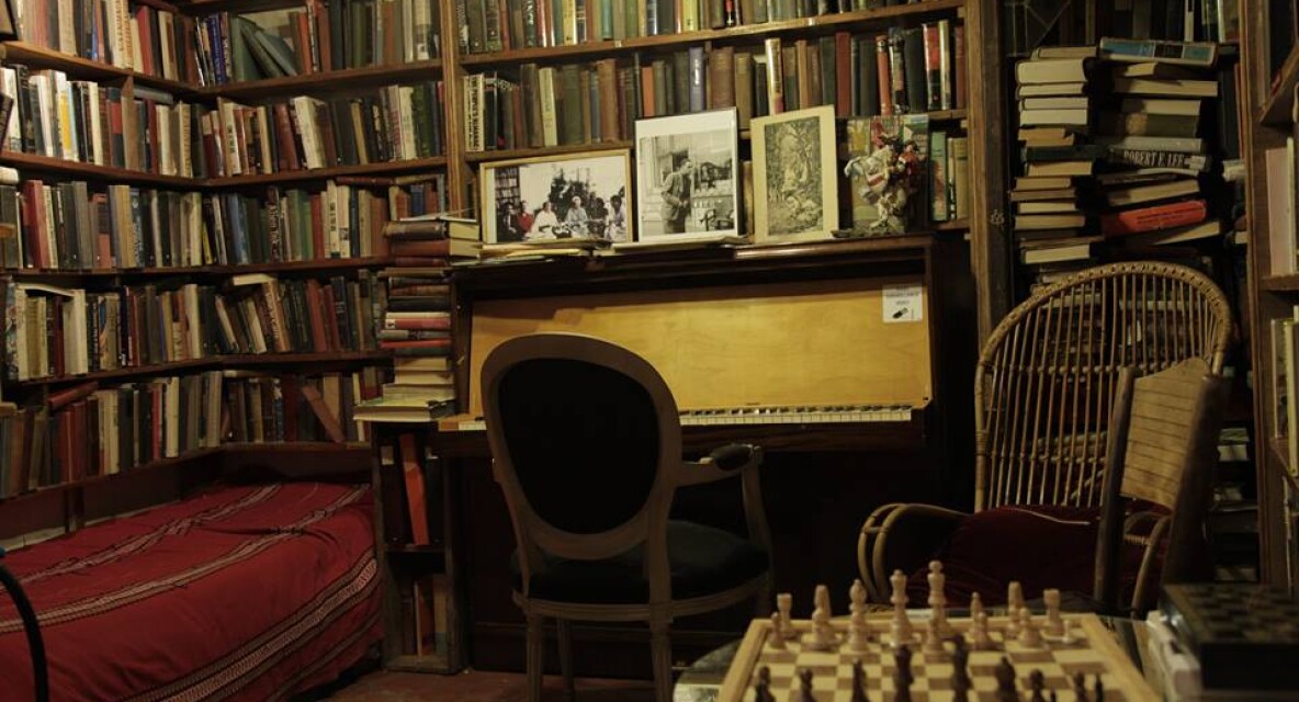 Shakespeare and Company Pianoforte
