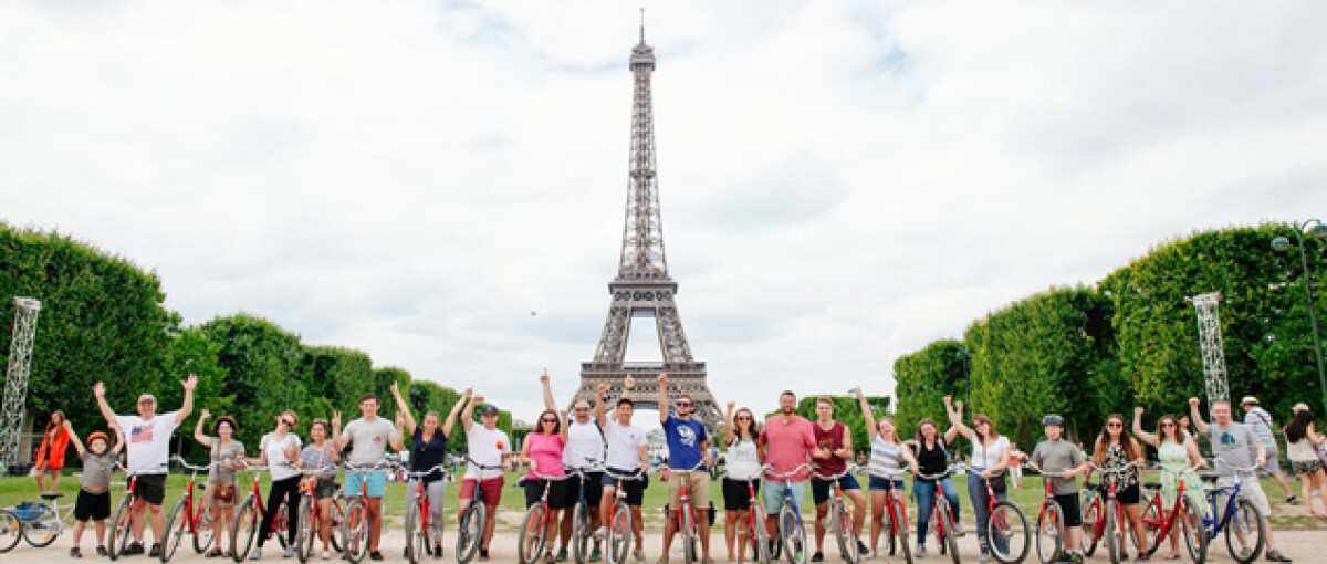 Scopri Parigi su due ruote: la nostra selezione di tour, noleggi e attività per vivere al meglio la città in bici