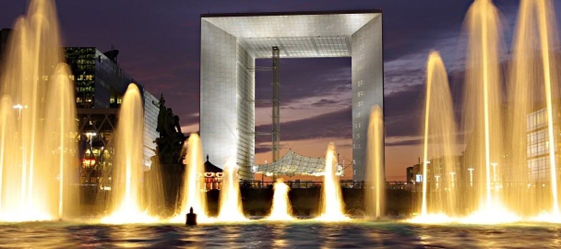 Goditi la vista mozzafiato di Parigi sul tetto del Grande Arche de la Défense