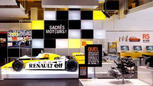 Renault-Atelier-esposizione-motore-F1