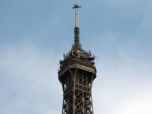 tour eiffel antenne radio