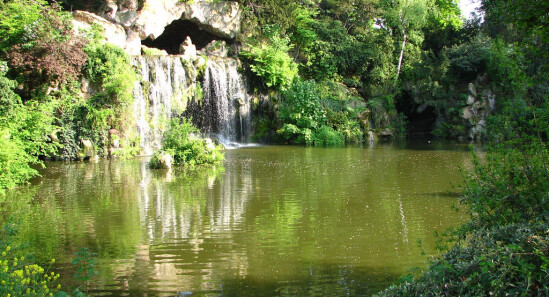 Bois de Boulogne, passeggiando tra giardini zen, architetture avveniristiche e castelli