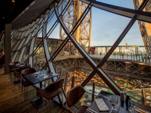 pranzo torre eiffel