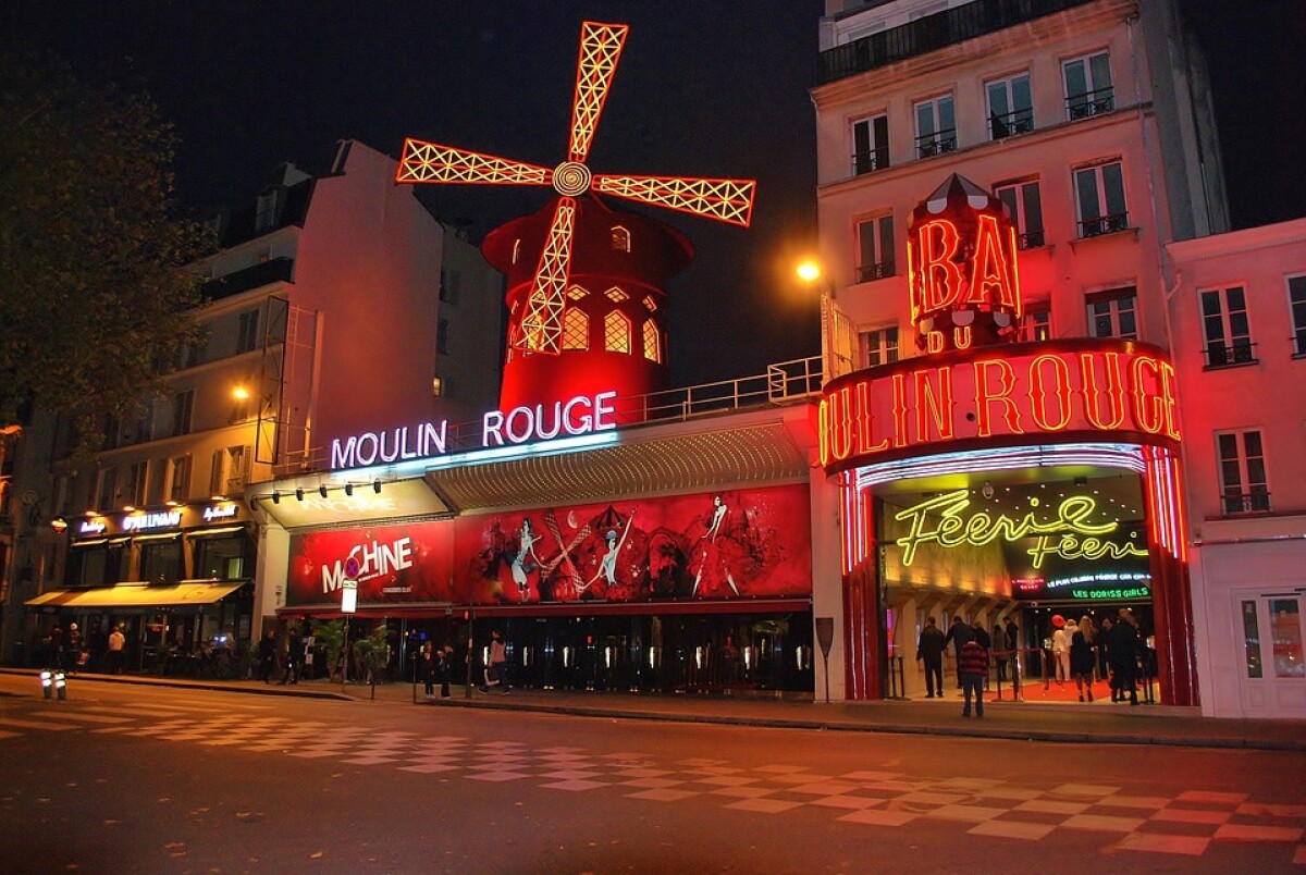 Assicurati i migliori posti per il Moulin Rouge: prenota lo show più iconico di Parigi con la nostra selezione su VIVI CITY
