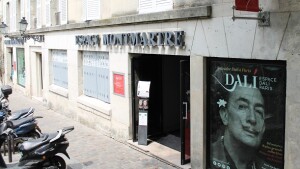 dali salvator museo paris