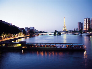 crociera romantica vigilia natale parigi