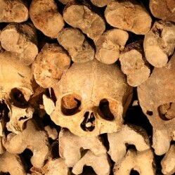 Catacombe di Parigi: Come visitare la necropoli della Parigi sotterranea