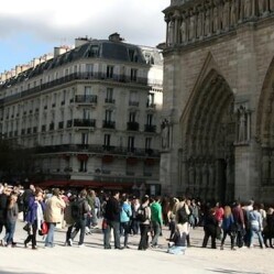 Salta la coda e scegli quando entrare a Notre-Dame con l'app JeFile