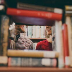 8 libri che raccontano Parigi
