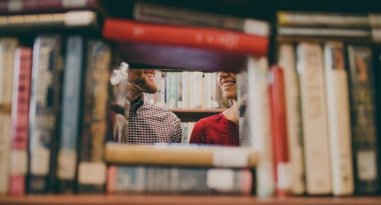 8 libri che raccontano Parigi