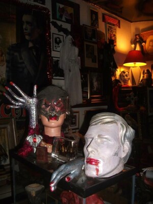 esposizione museo dei vampiri parigi