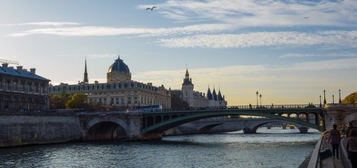 Scopri i migliori tour guidati in italiano e biglietti con ingresso programmato per visitare Notre-Dame