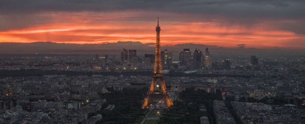 Prenota ora i biglietti per salire sulla cima della Torre Eiffel. Vedi i migliori prodotti selezionati per te da VIVI CITY