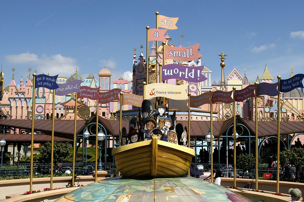 Small world Disneyland Paris